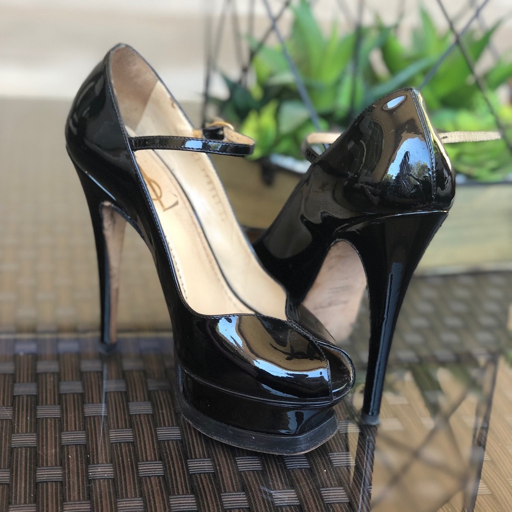 saint laurence heels